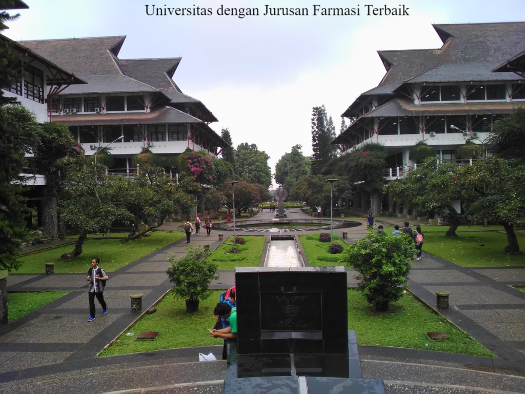 5 Rekomendasi Universitas dengan Jurusan Farmasi Terbaik di Indonesia